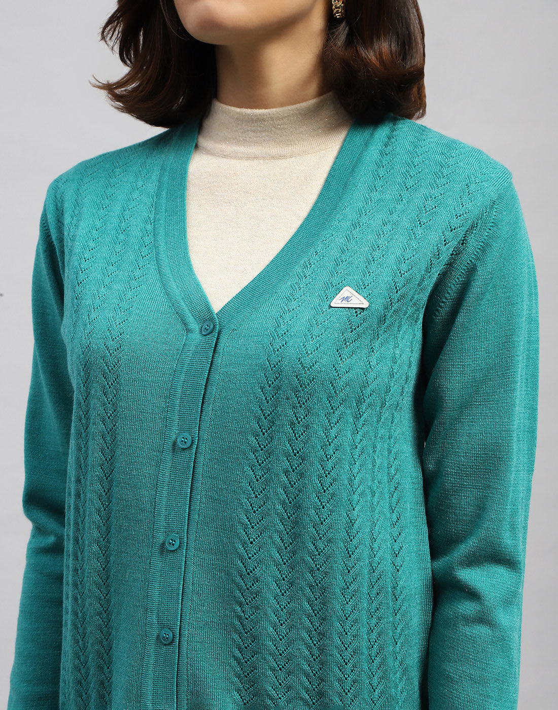 Women Green Self Design V Neck Full Sleeve Cardigan