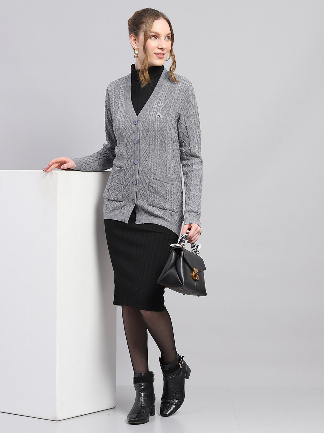 Women Grey Self Design V Neck Full Sleeve Cardigan