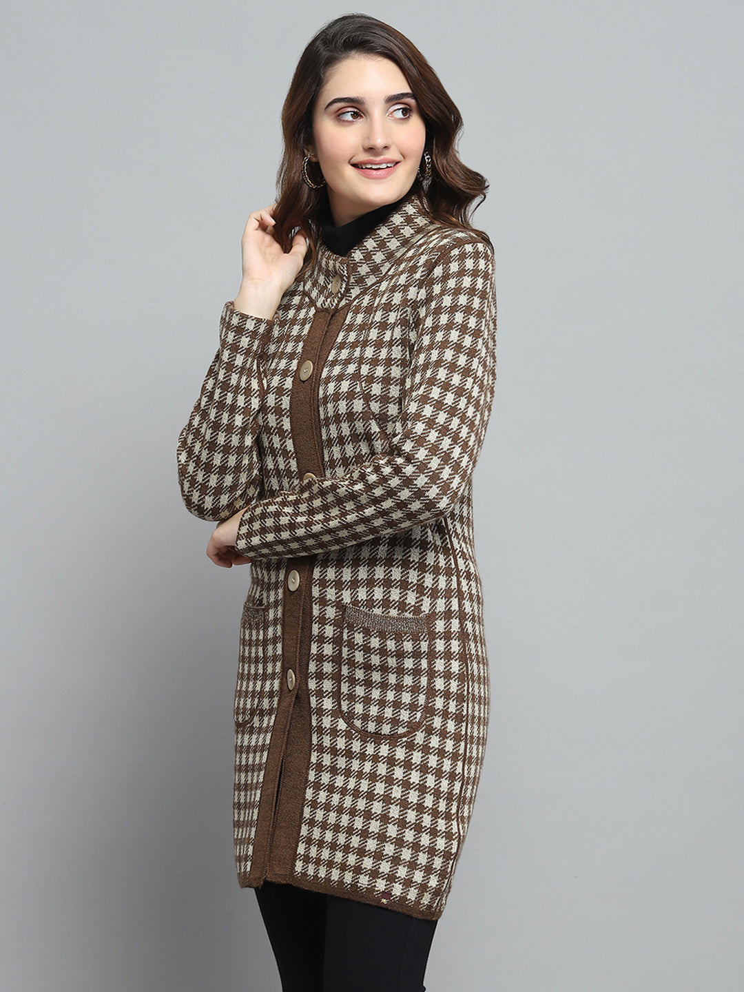 Women Brown Solid Round Neck Full Sleeve Knitted Coat