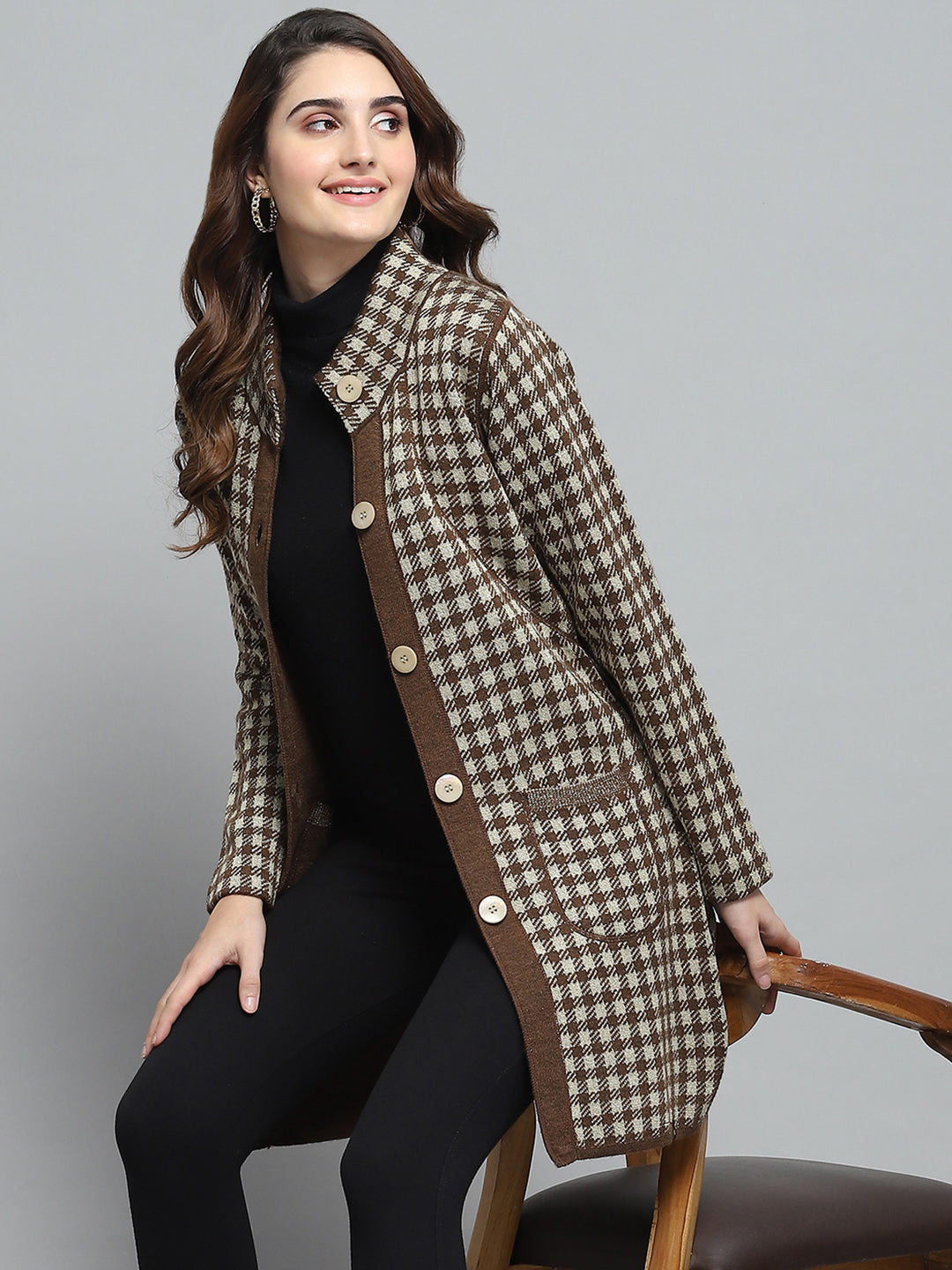 Women Brown Solid Round Neck Full Sleeve Knitted Coat