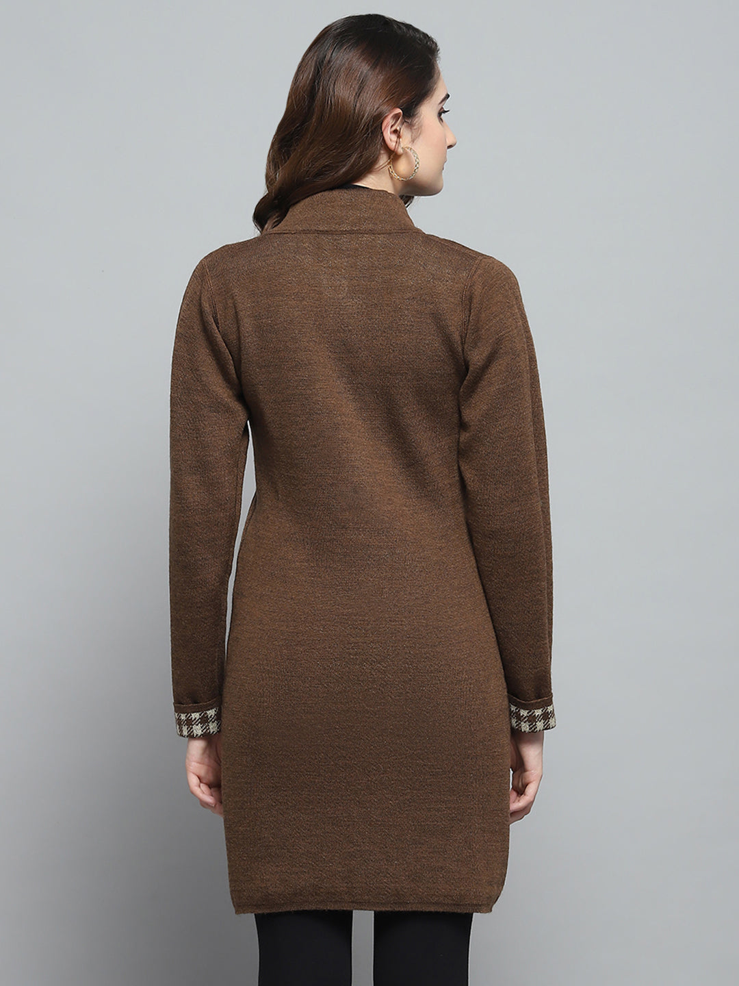 Women Brown Solid Round Neck Full Sleeve Knitted Coat