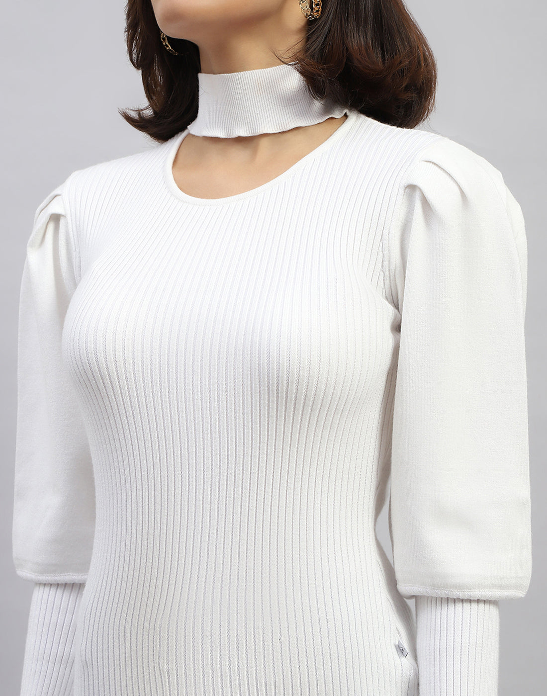 Women White Self Design Round Neck Full Sleeve Sceavy