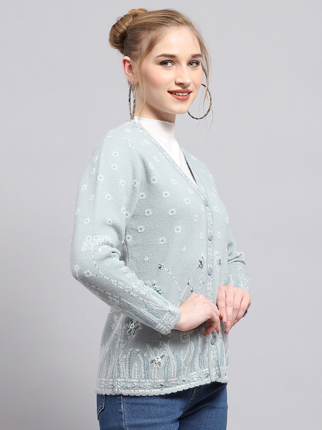 Women Blue Embroidered V Neck Full Sleeve Cardigan