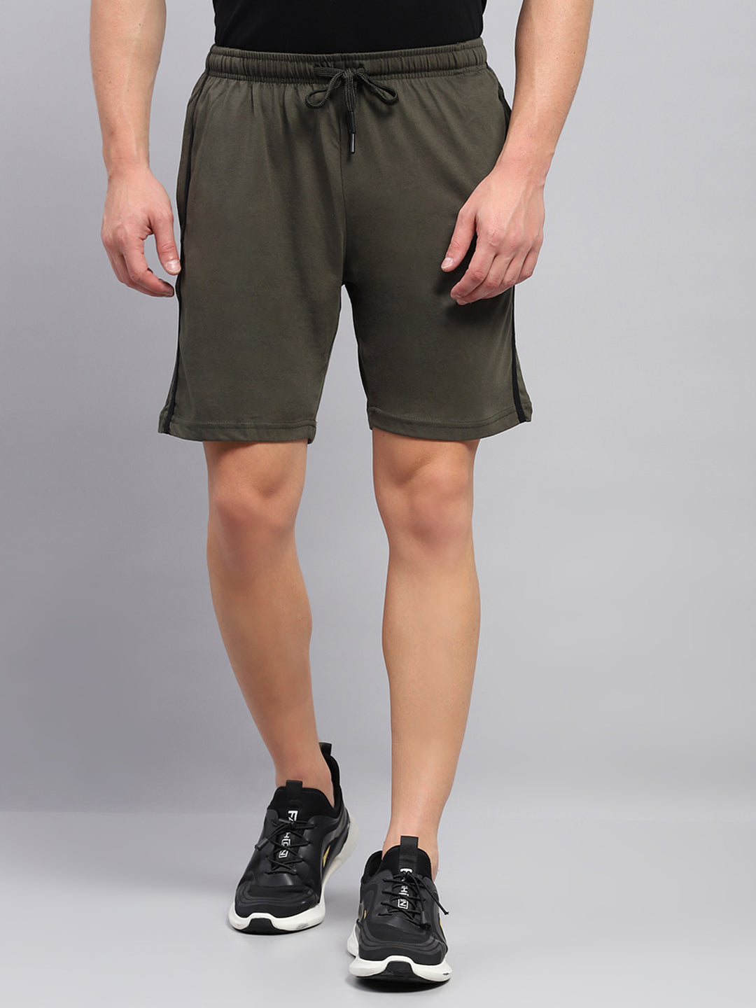 Men Olive Solid Regular Fit Bermuda