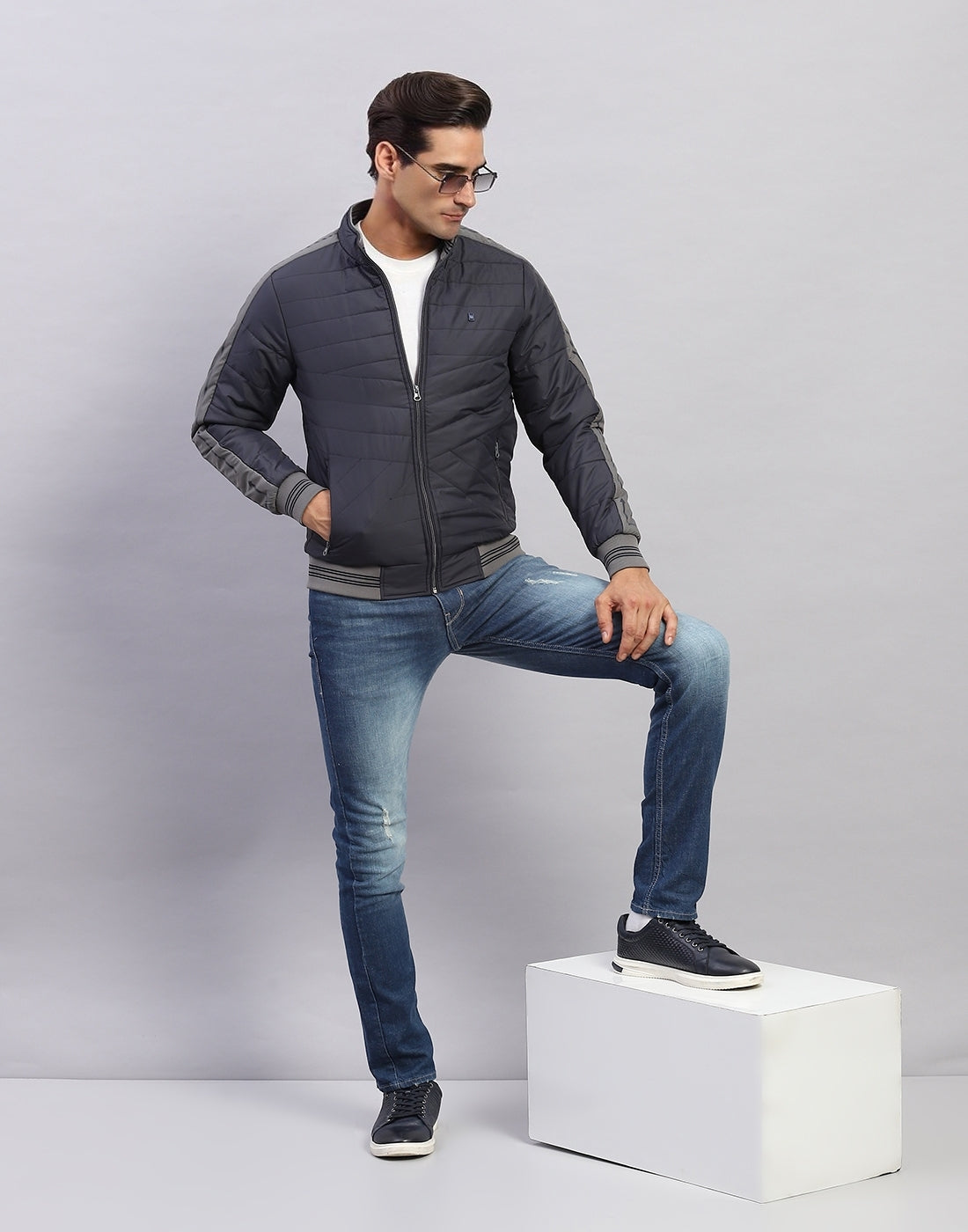 Men Grey Solid Mock Neck Full Sleeve Jacket