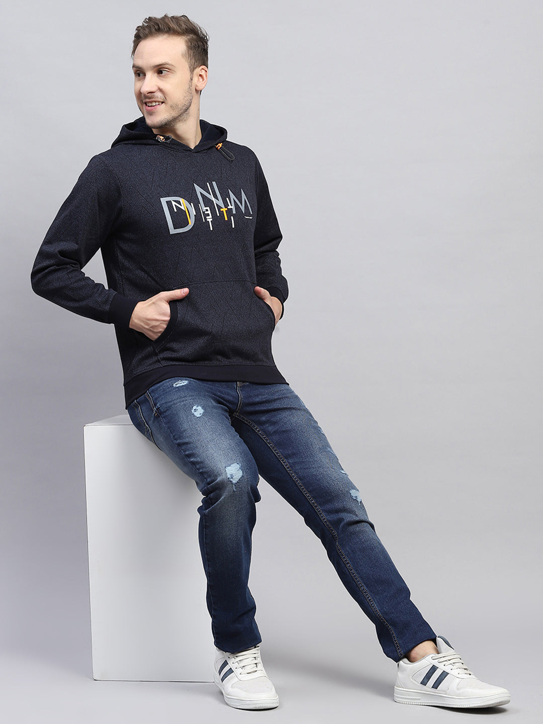 Men Navy Blue Printed Hooded Full Sleeve Winter T-Shirt