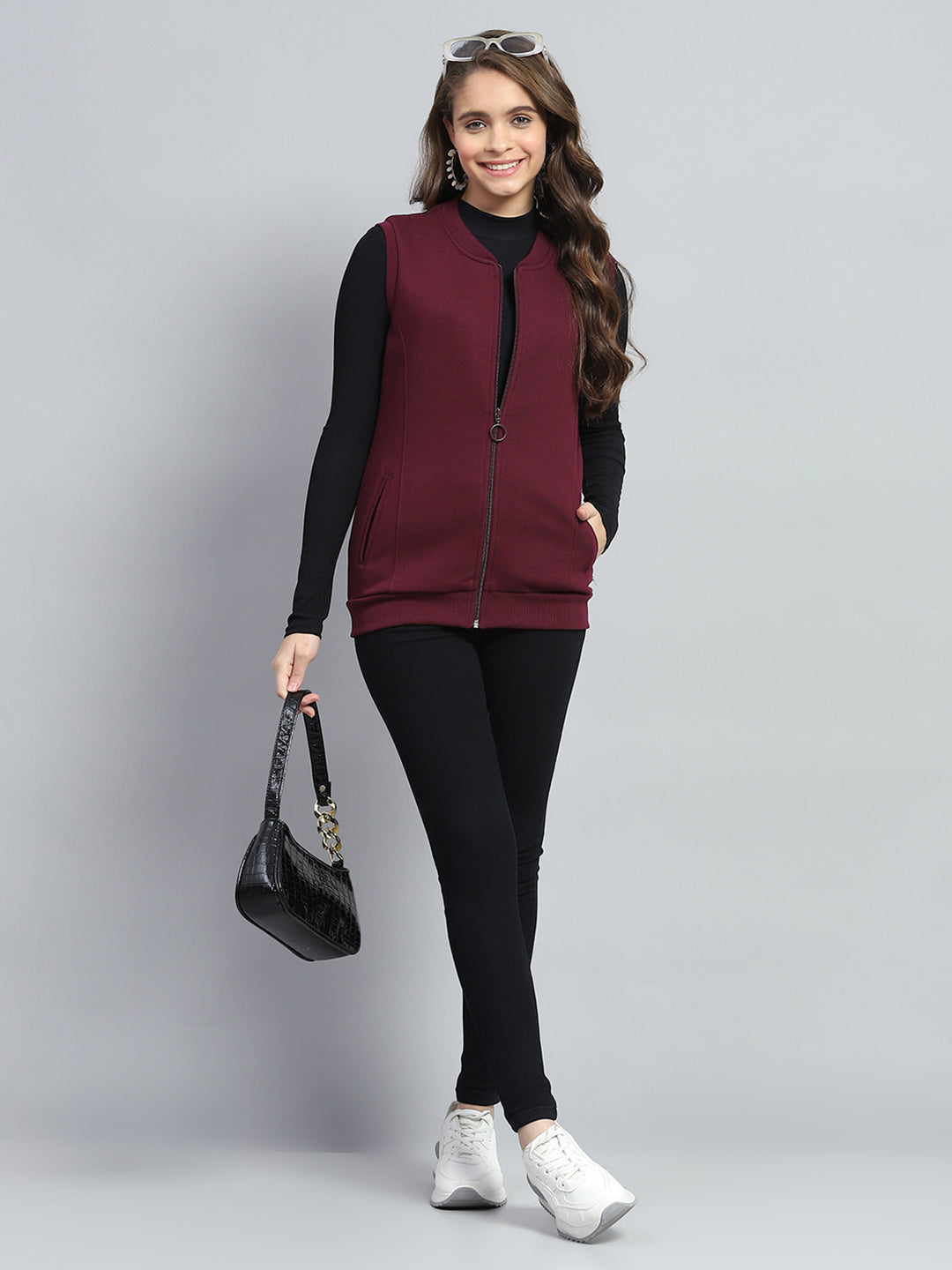 Women Maroon Solid Round Neck Sleeveless Sweatshirt