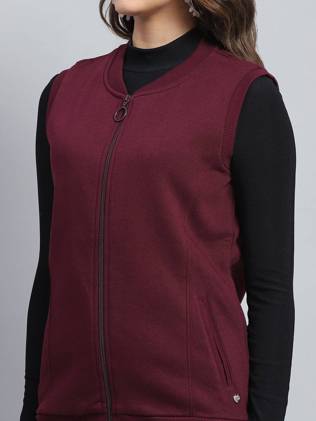 Women Maroon Solid Round Neck Sleeveless Sweatshirt