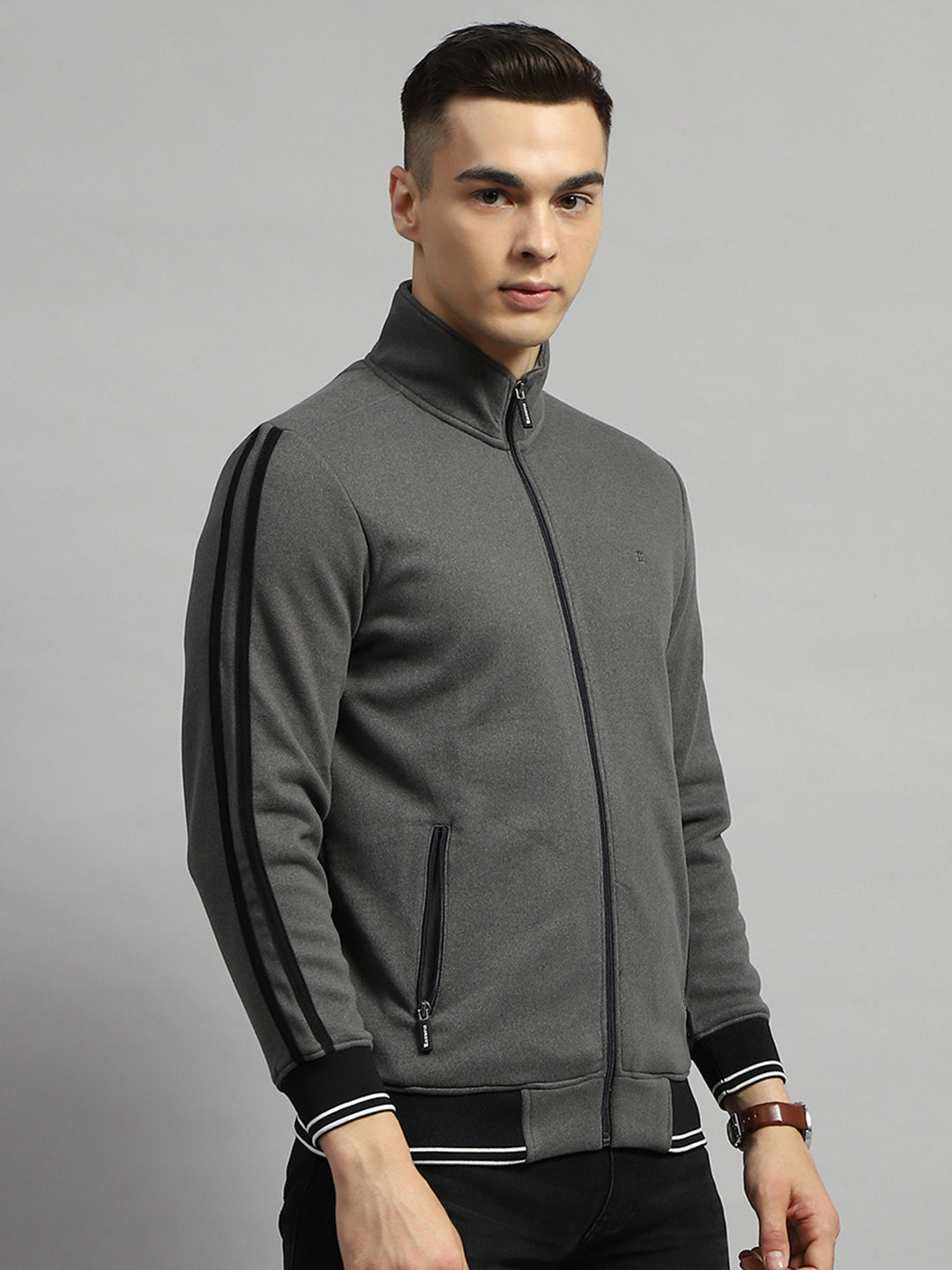 Men Grey Solid Mock Neck Full Sleeve Sweatshirt