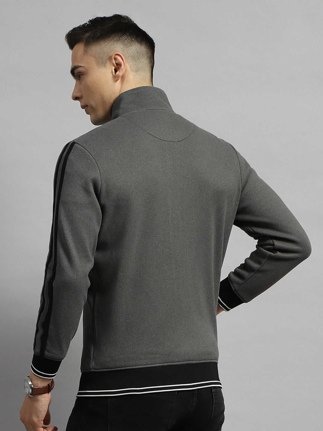 Men Grey Solid Mock Neck Full Sleeve Sweatshirt