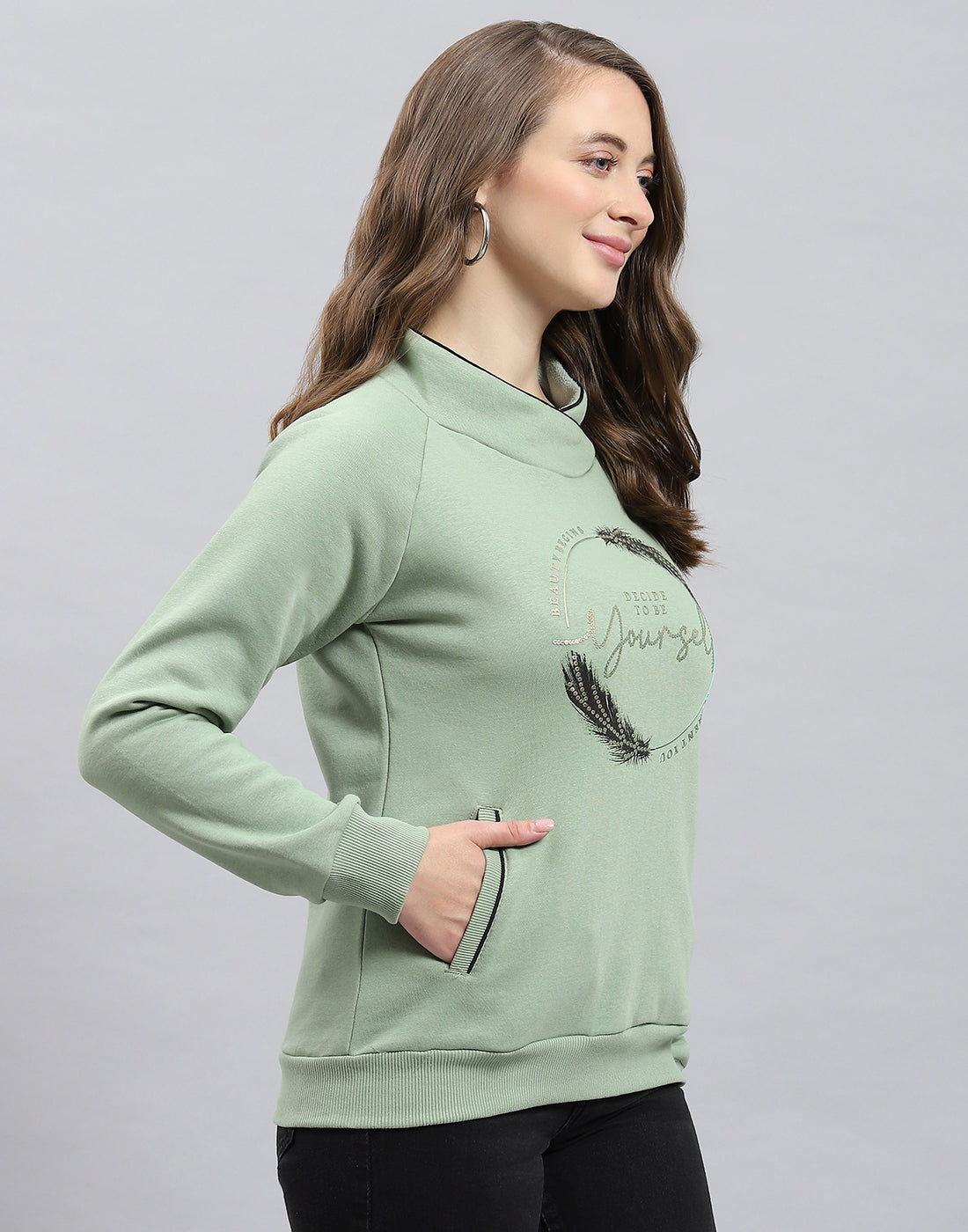 Women Olive Printed Round Neck Full Sleeve Sweatshirt