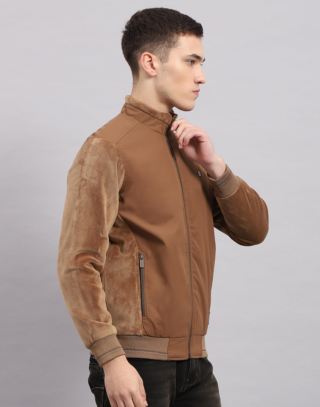 Men Khaki Solid Mock Neck Sleeveless Jacket