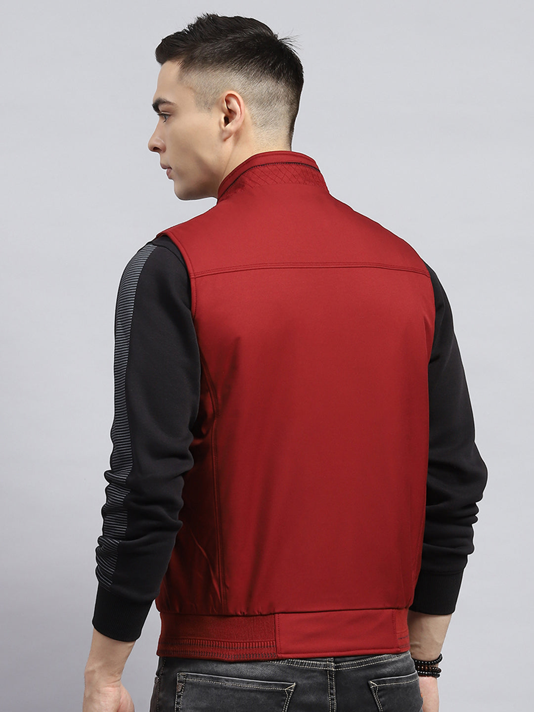 Men Maroon Solid Mock Neck Sleeveless Jacket