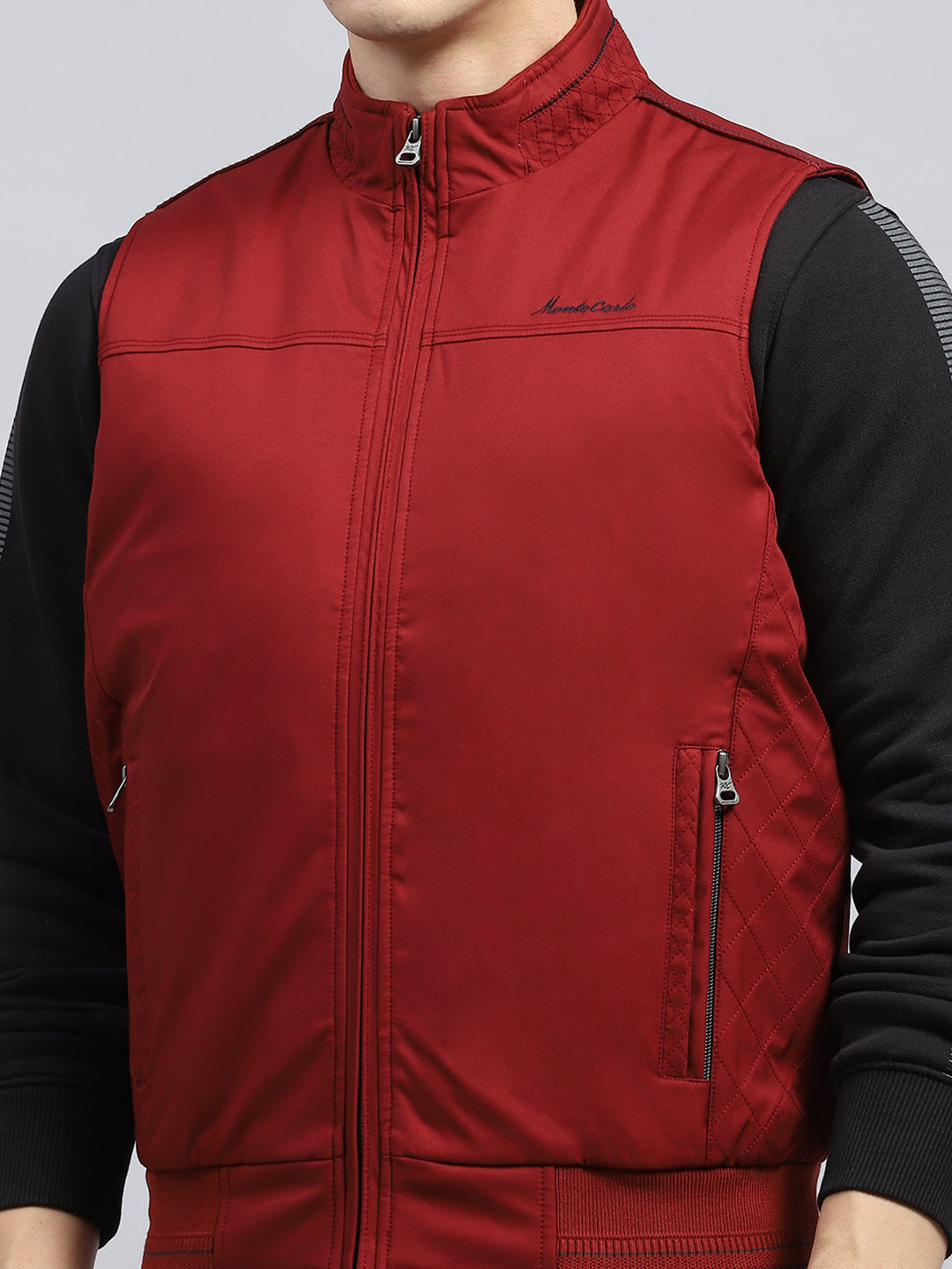 Men Maroon Solid Mock Neck Sleeveless Jacket