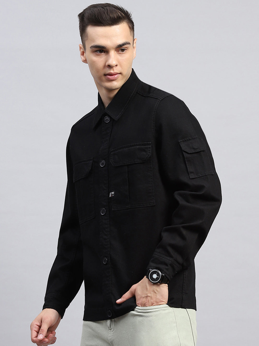 Men Black Solid Collar Full Sleeve Jacket