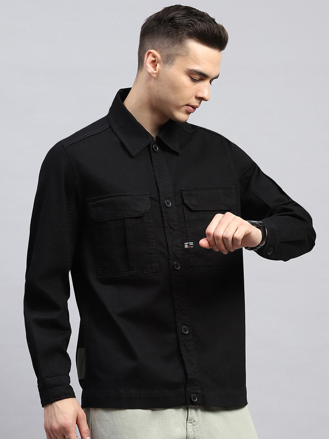 Men Black Solid Collar Full Sleeve Jacket