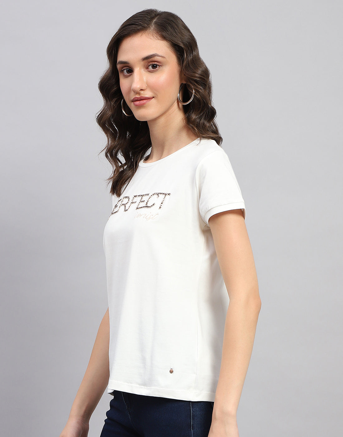 Women White Solid Round Neck Half Sleeve Top