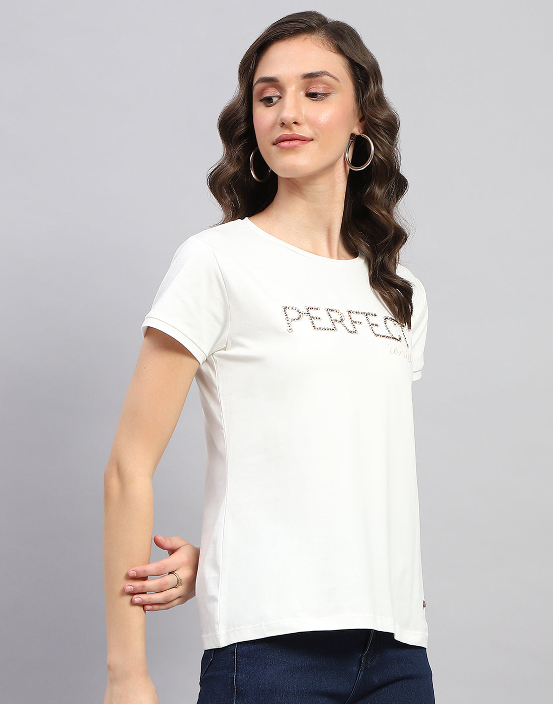 Women White Solid Round Neck Half Sleeve Top