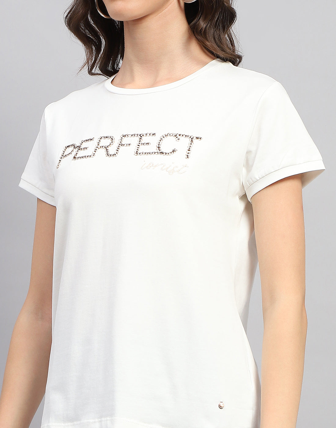 Women White Solid Round Neck Half Sleeve Top