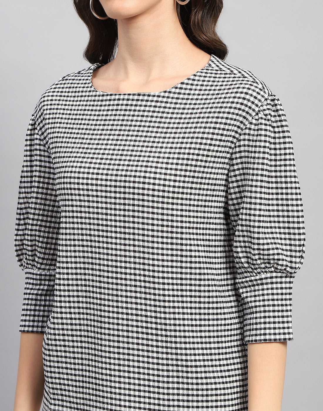 Women Black Check Round Neck 3/4th Sleeve Top