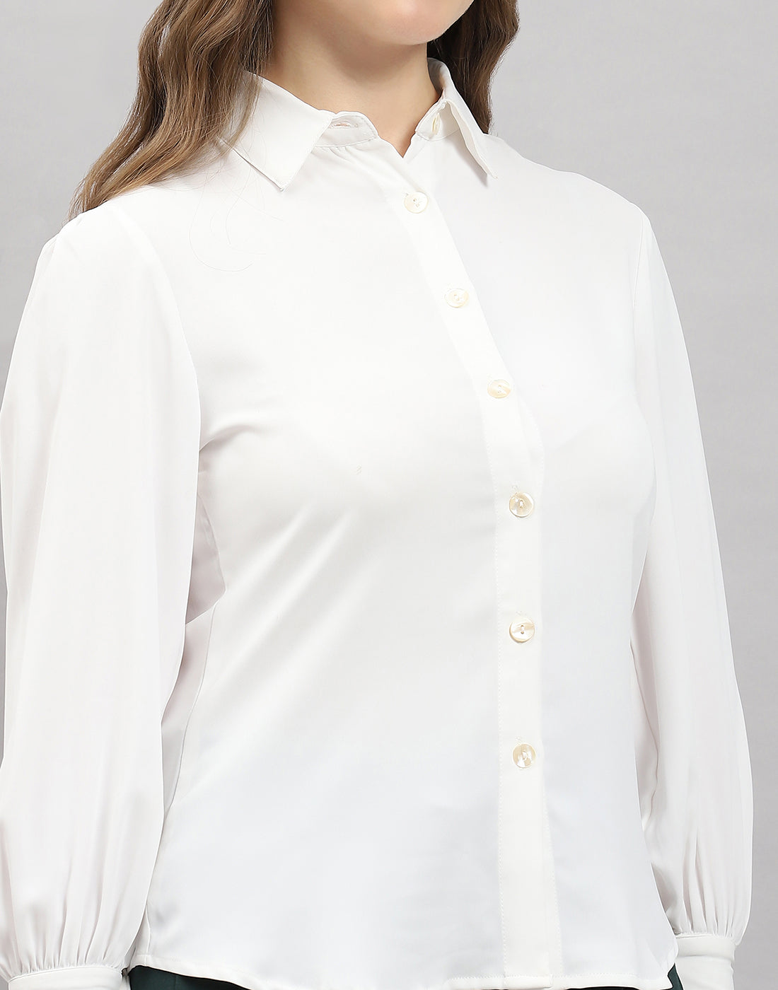 Women White Solid Collar Full Sleeve Top