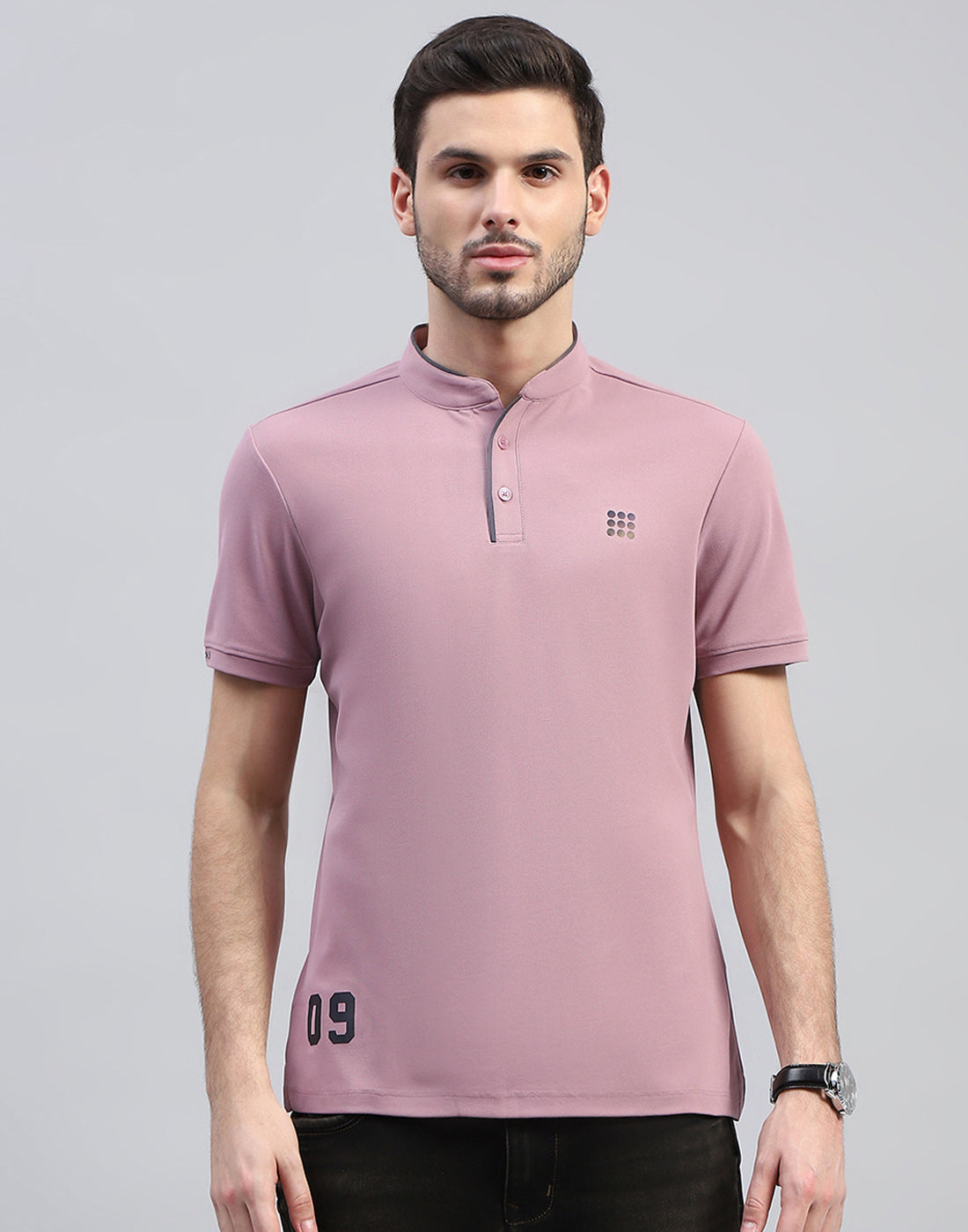 Men Purple Solid Mandarin Neck Half Sleeve T-Shirt