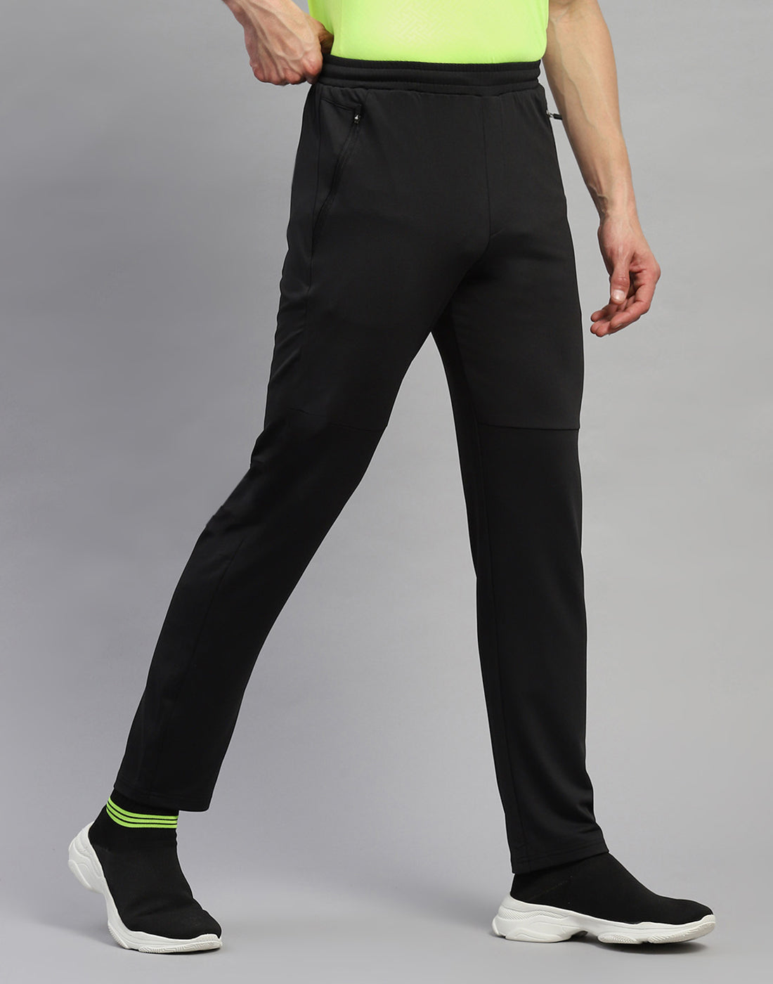 Men Black Solid Regular Fit Lower