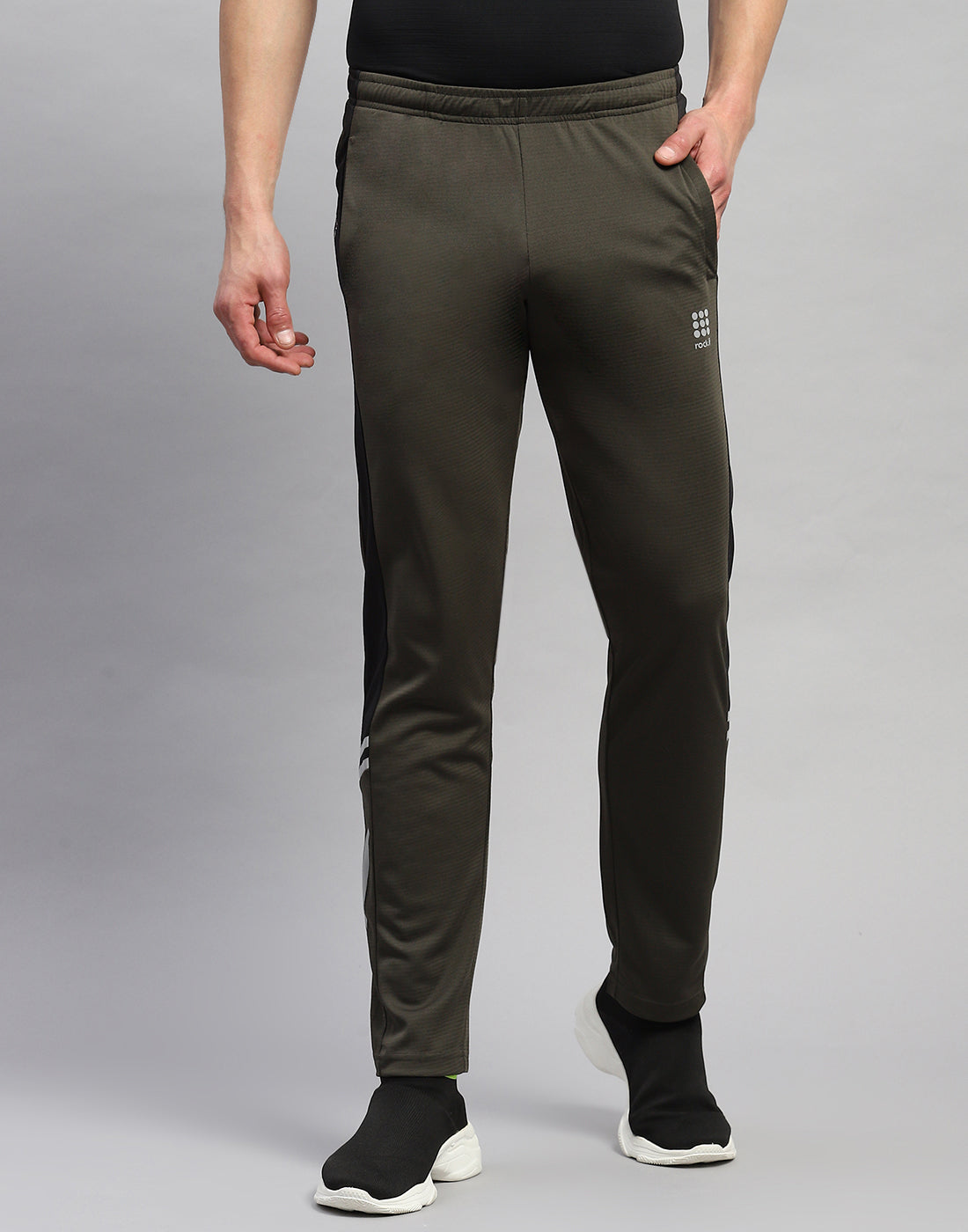 Men Olive Solid Regular Fit Lower