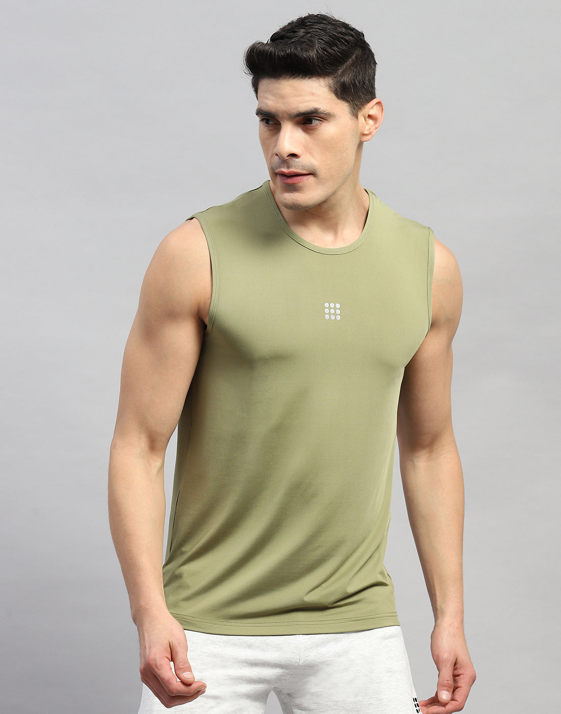 Men Olive Solid Round Neck Sleeveless T-Shirt