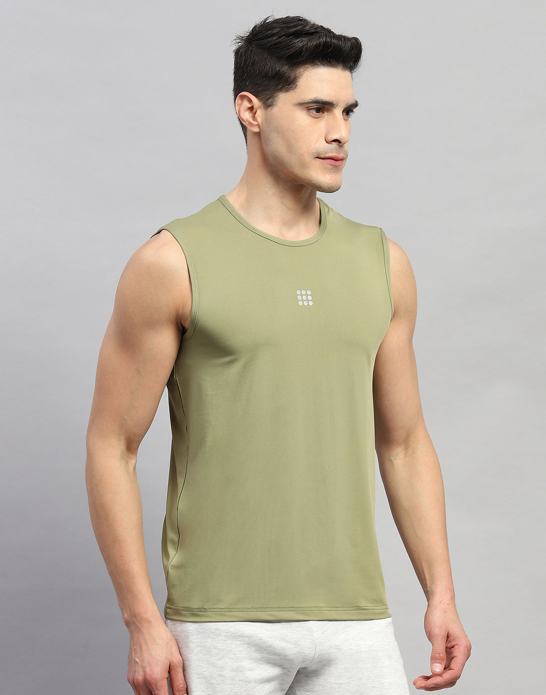 Men Olive Solid Round Neck Sleeveless T-Shirt