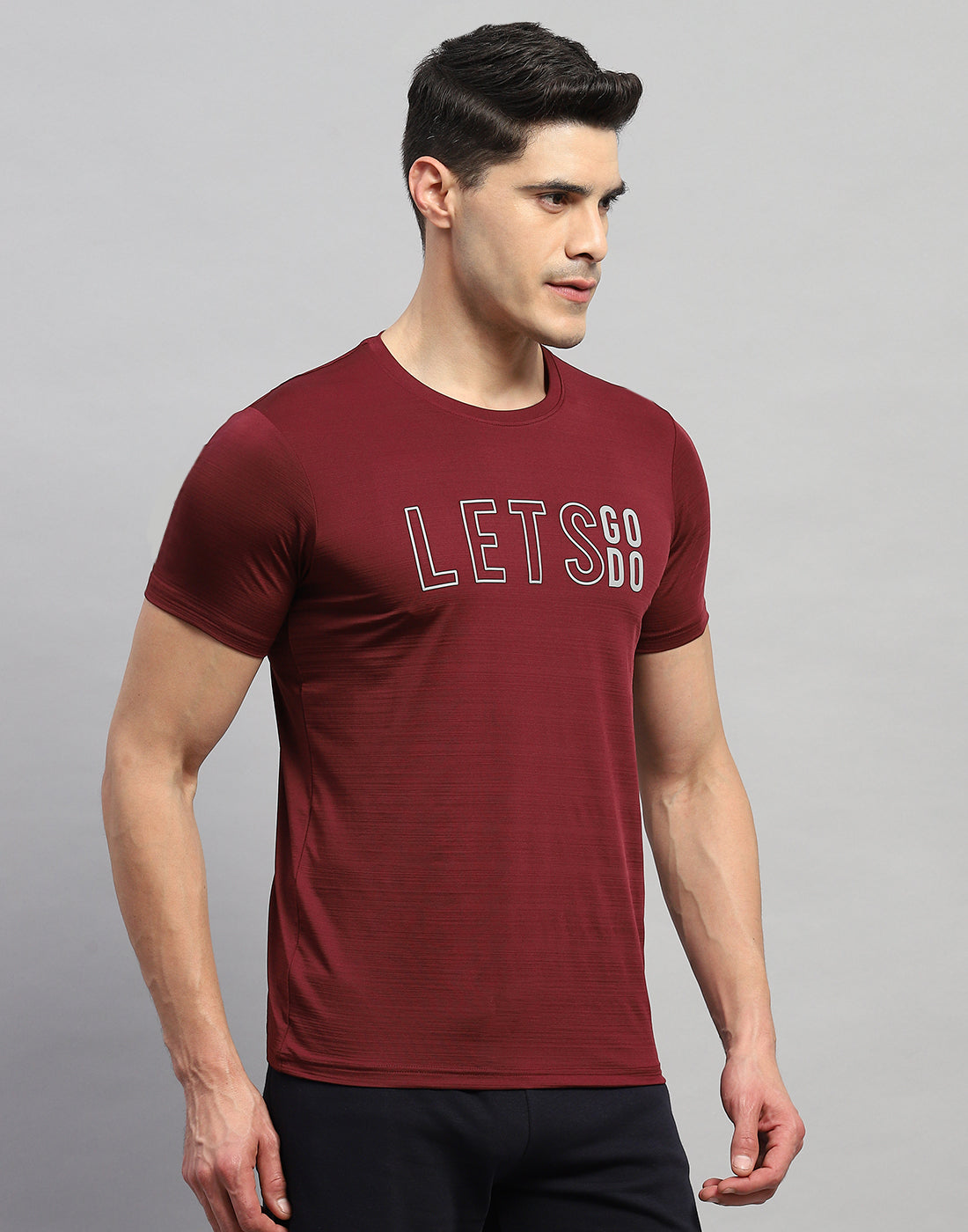 Men Maroon Self Design Round Neck Half Sleeve T-Shirt