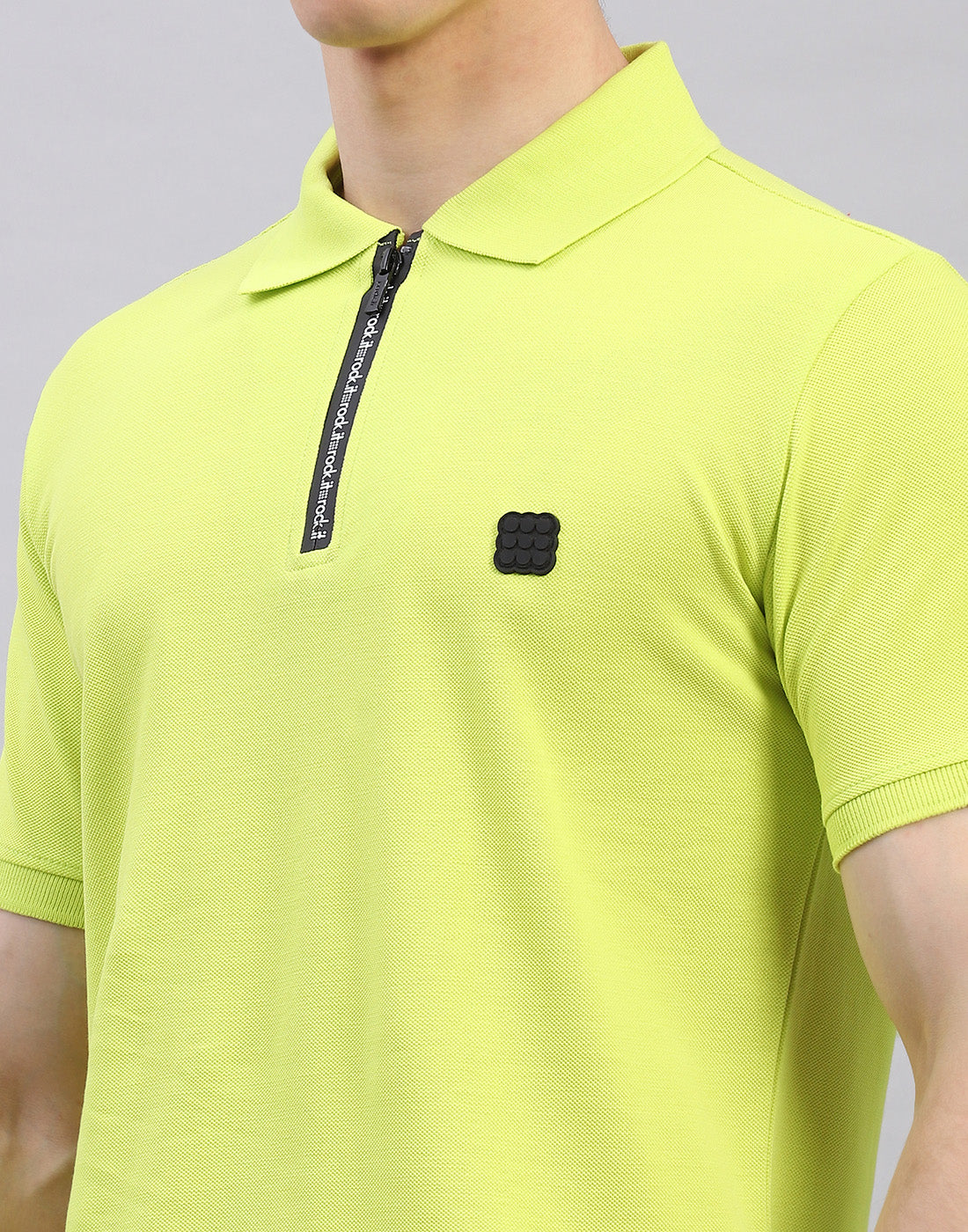 Men Green Solid Polo Collar Half Sleeve T-Shirt