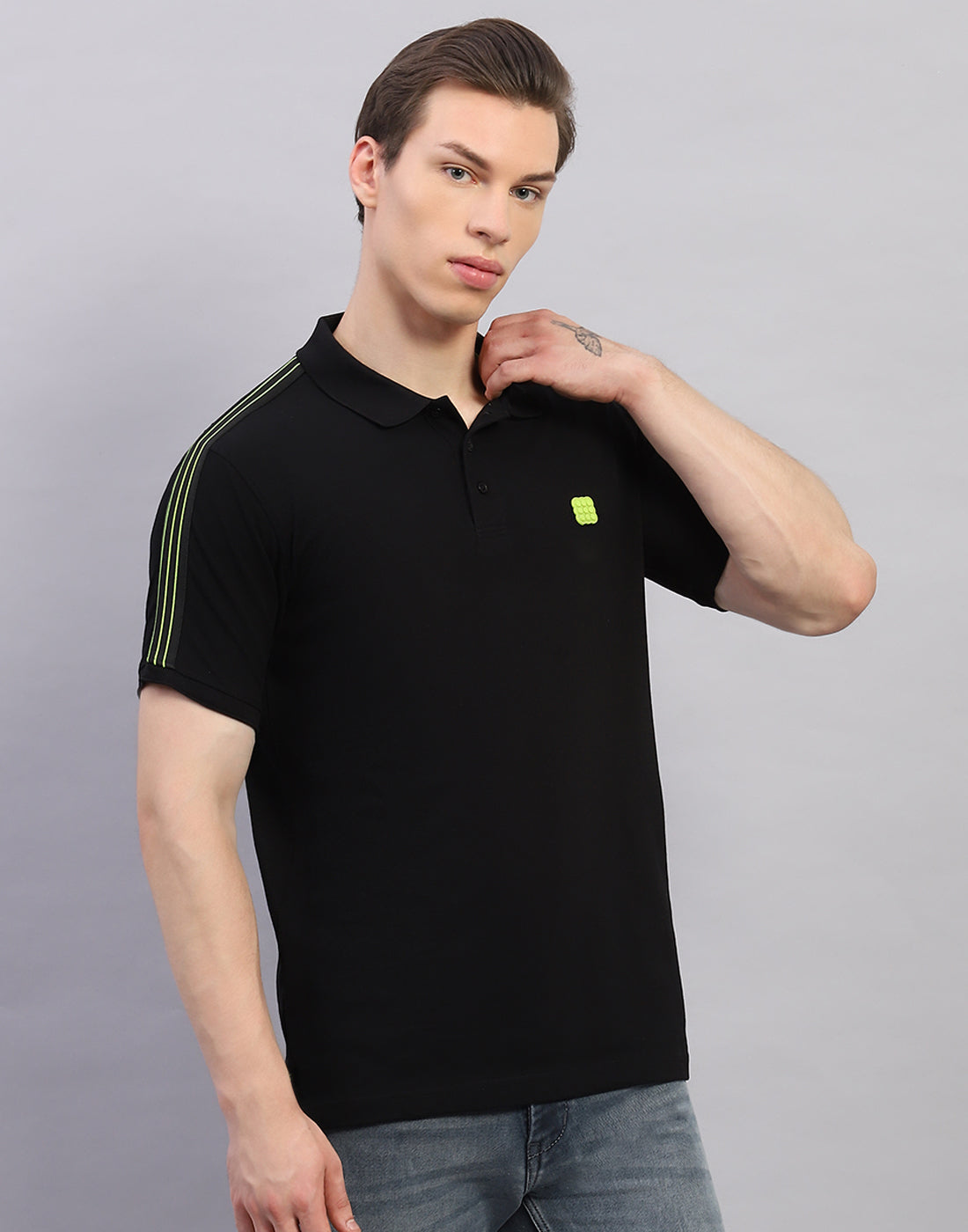 Men Black Solid Polo Collar Half Sleeve T-Shirt