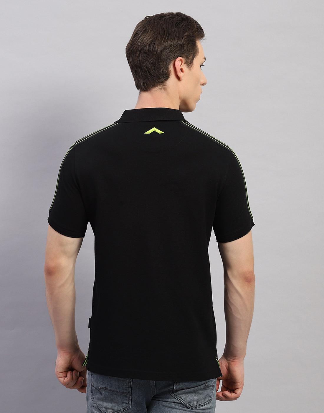 Men Black Solid Polo Collar Half Sleeve T-Shirt