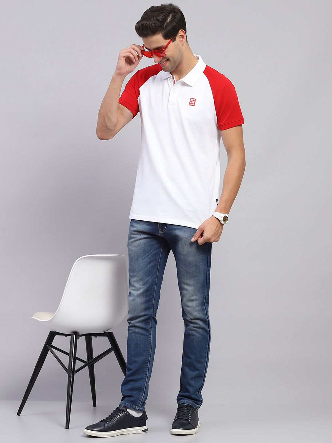 Men White Solid Collar Half Sleeve T-Shirt