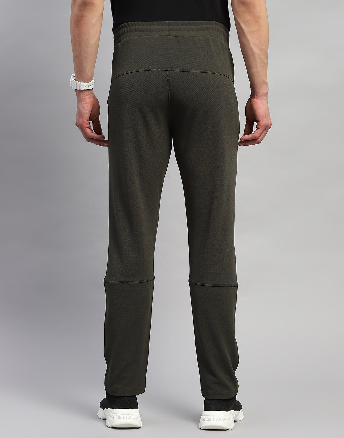 Men Olive Solid Regular Fit Lower