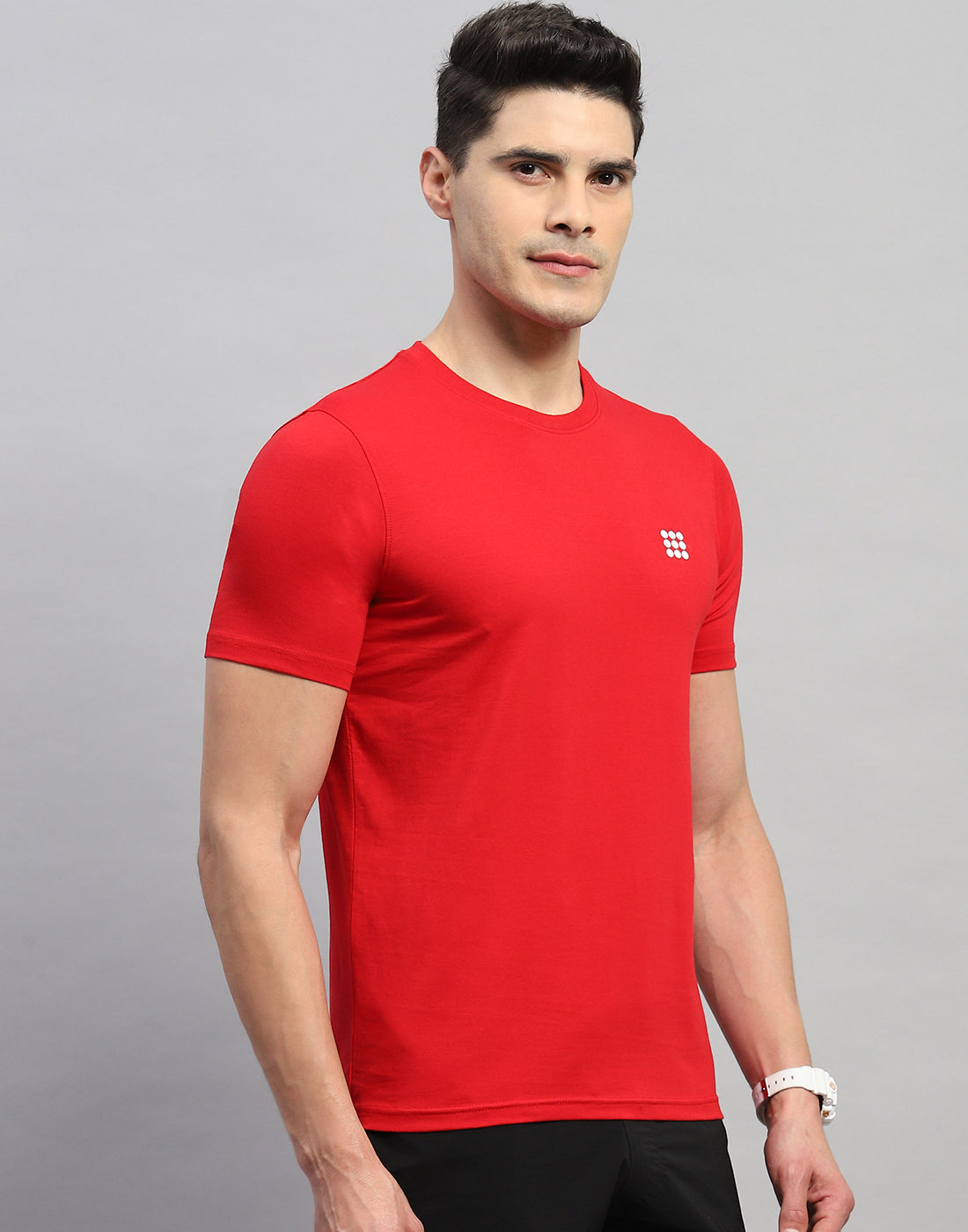 Men Red Solid Round Neck Half Sleeve T-Shirt