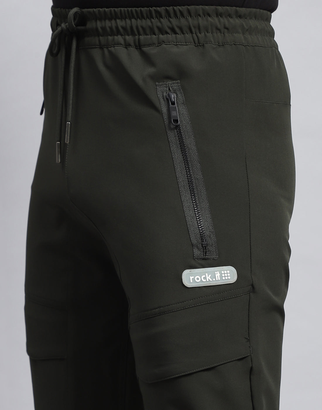 Men Olive Solid Regular Fit Jogger