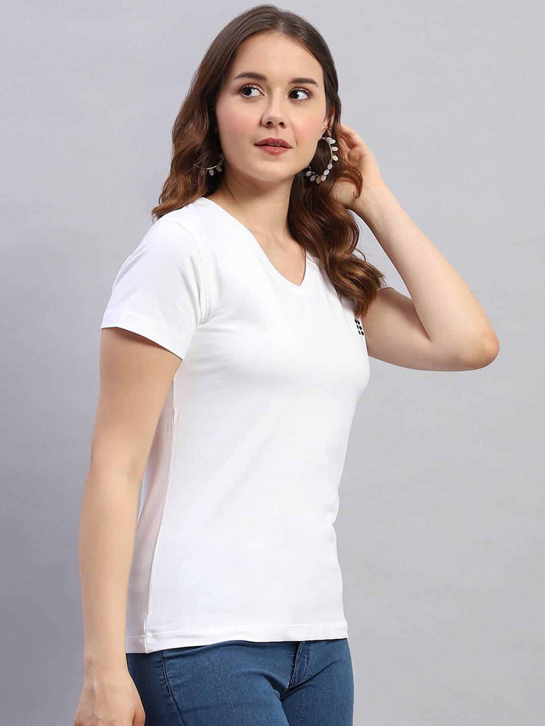 Women White Solid V Neck Half Sleeve Top