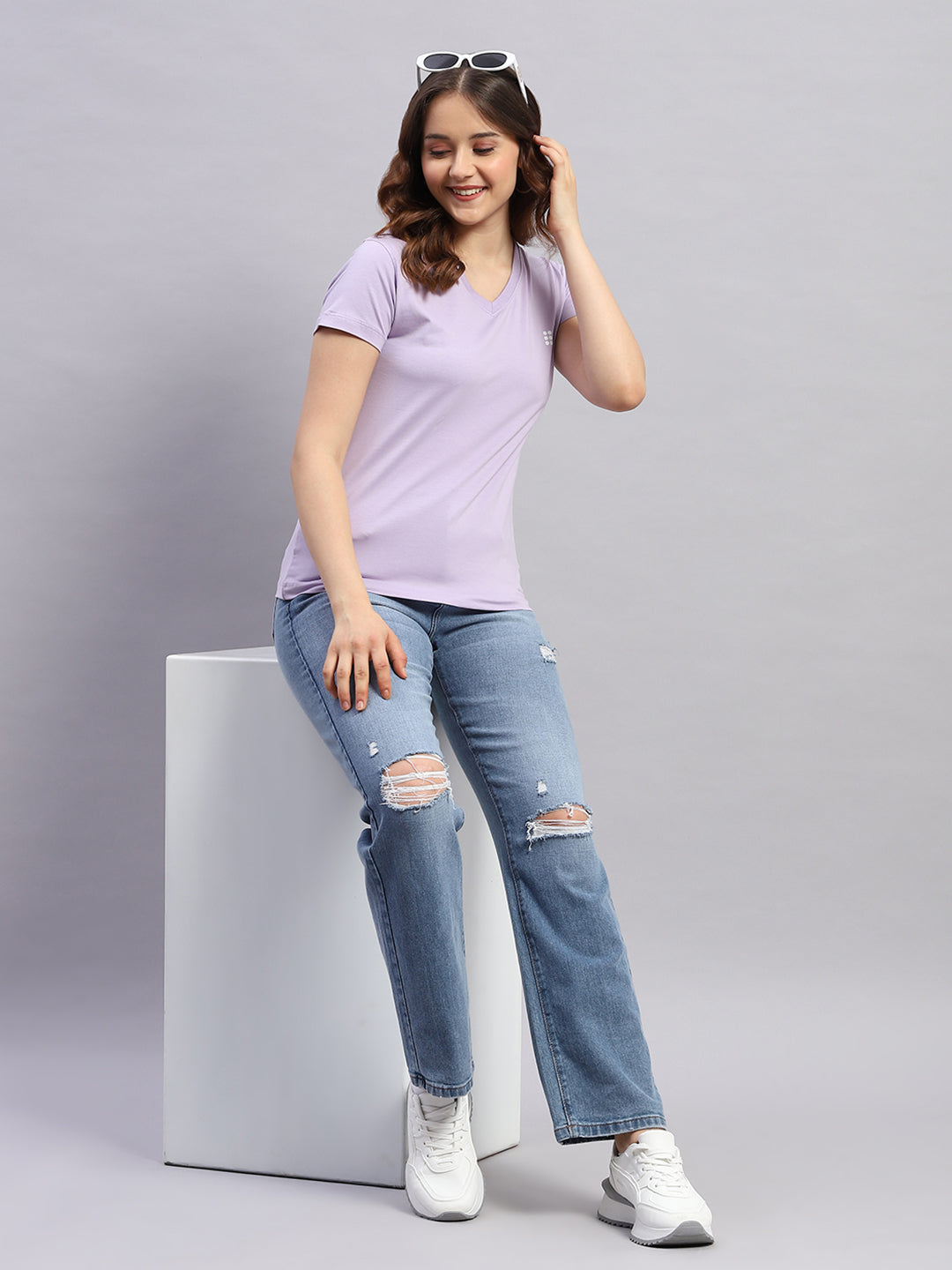 Women Purple Solid V Neck Half Sleeve Top