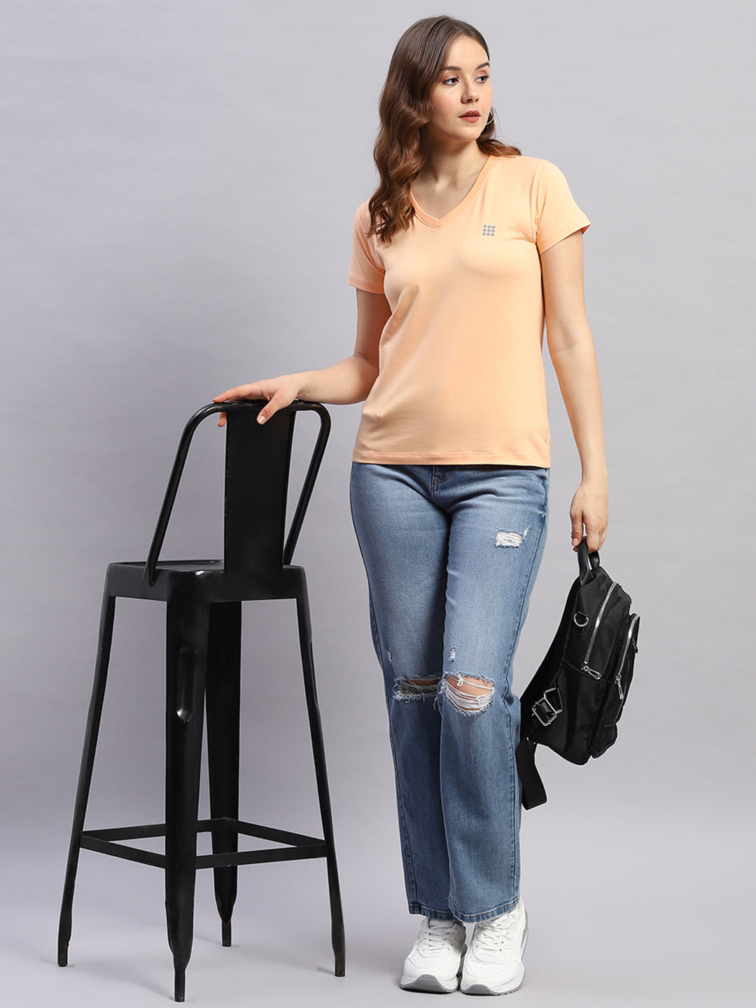 Women Peach Solid V Neck Half Sleeve Top