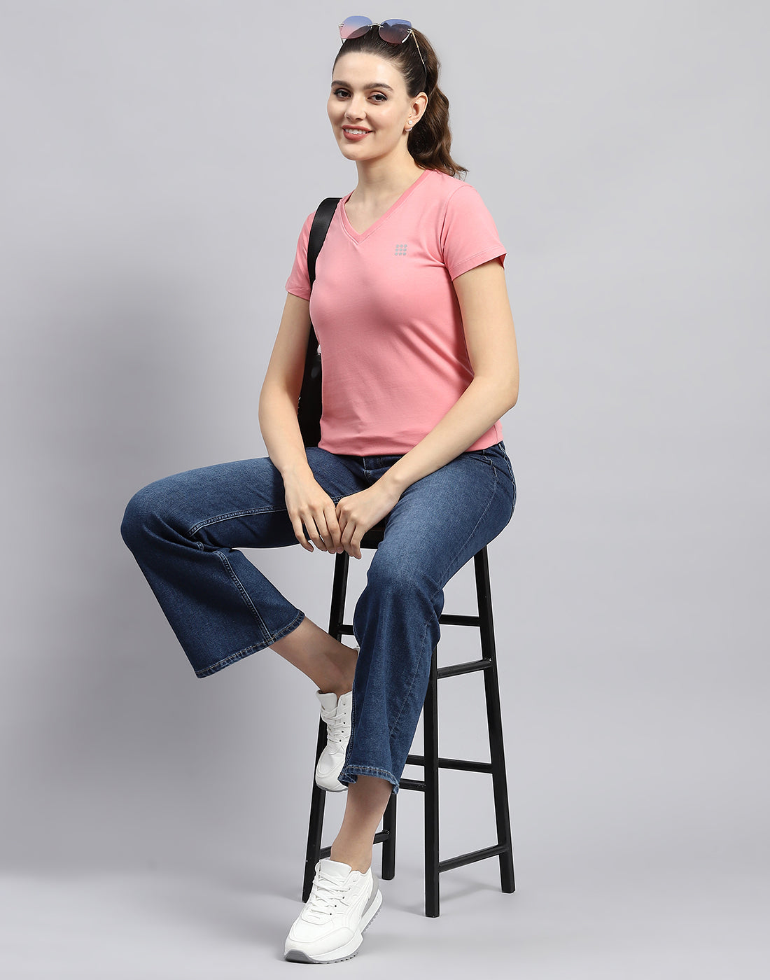 Women Pink Solid V Neck Half Sleeve Top