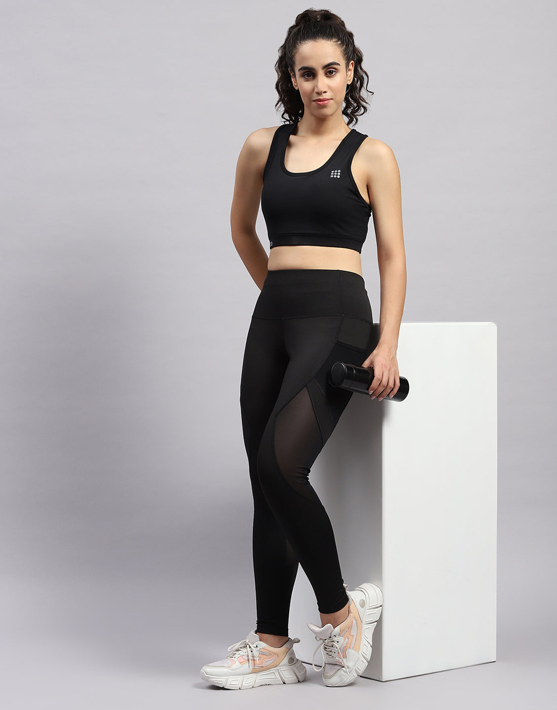 Women Black Solid Regular Fit Legging