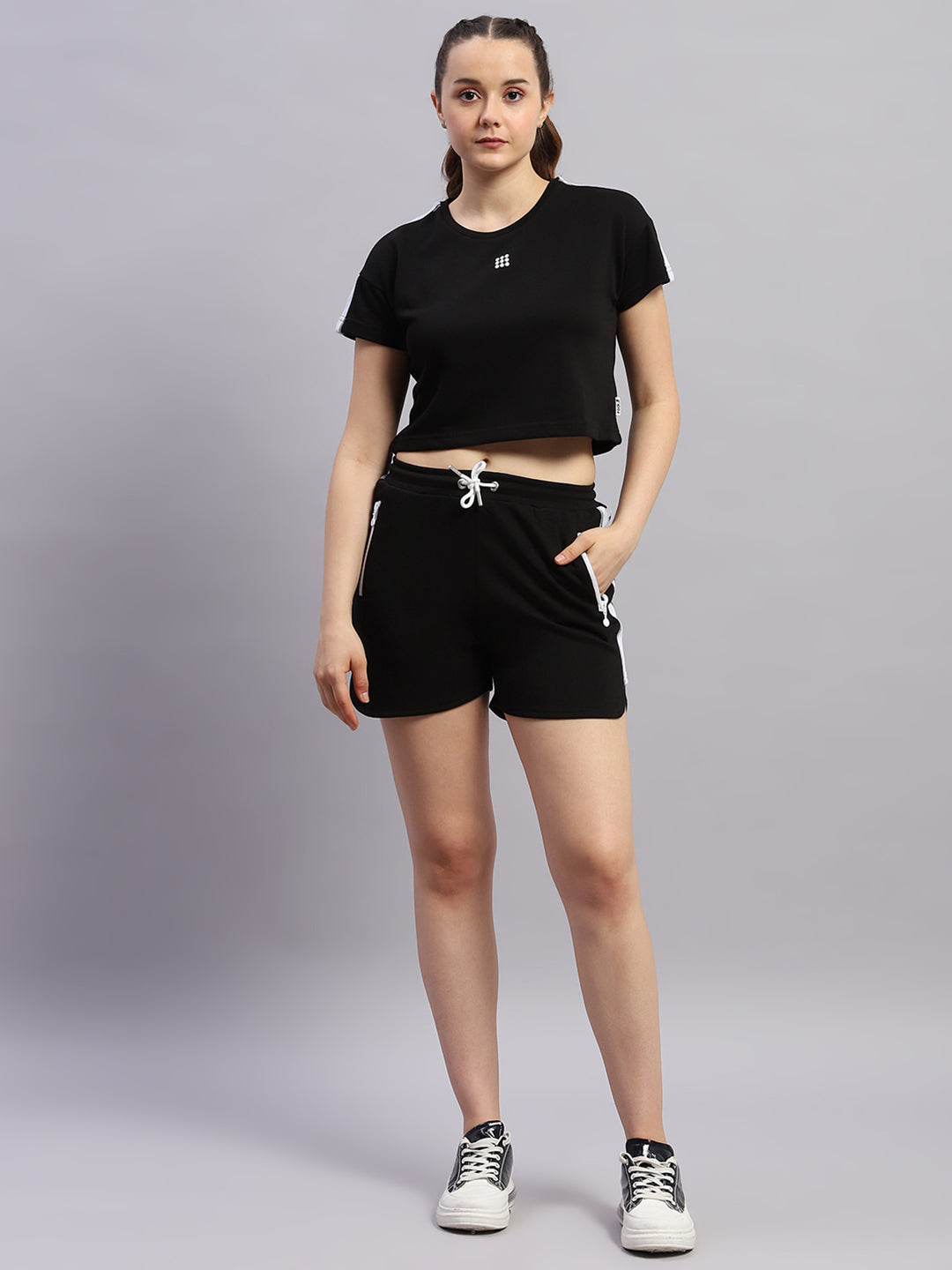 Women Black Solid Round Neck Half Sleeve Cords Set