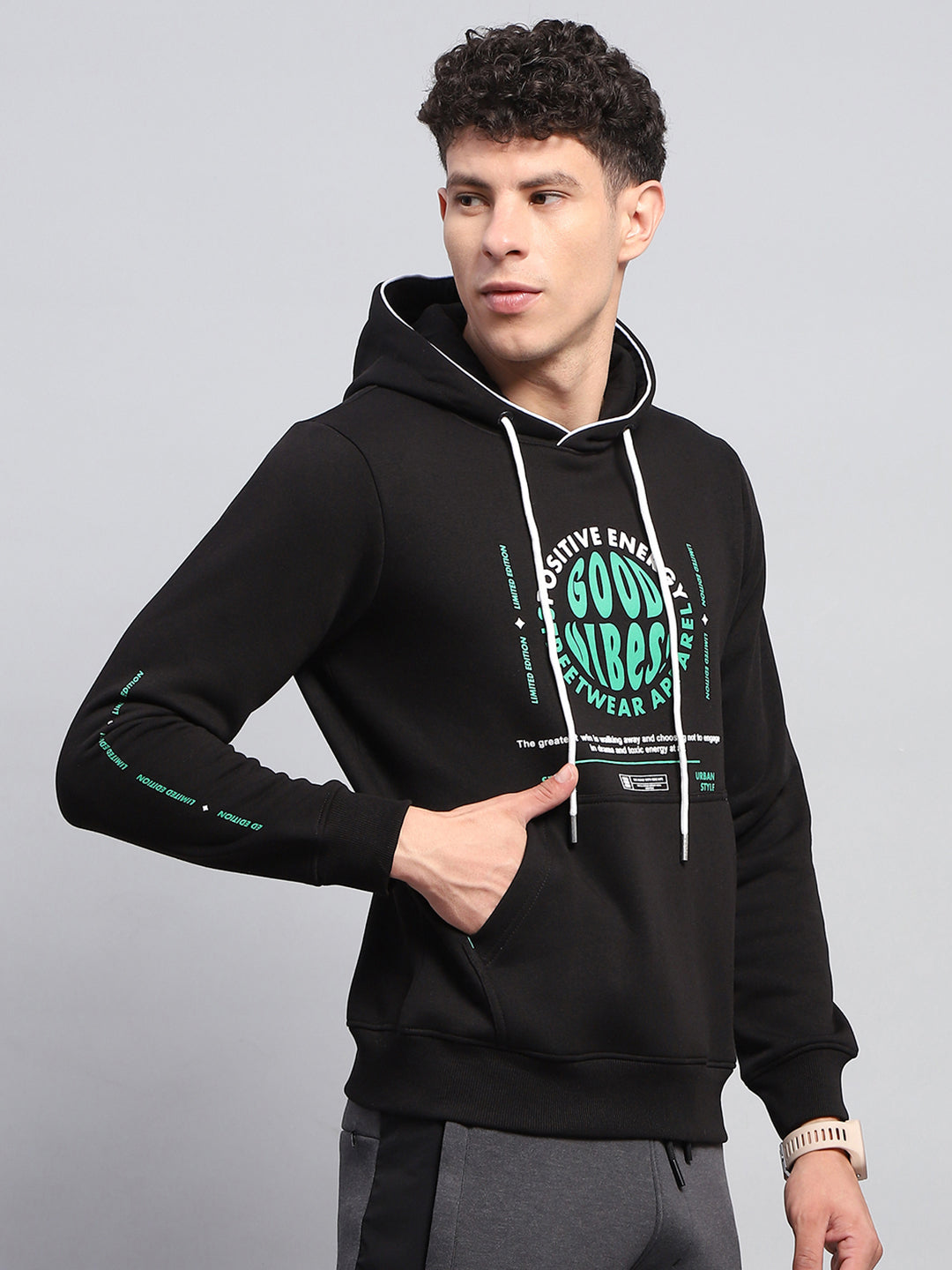 Men Black Printed Hooded Full Sleeve Sweatshirt