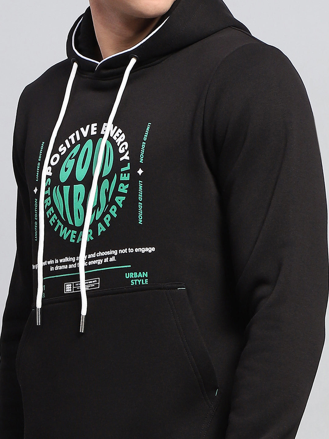 Men Black Printed Hooded Full Sleeve Sweatshirt