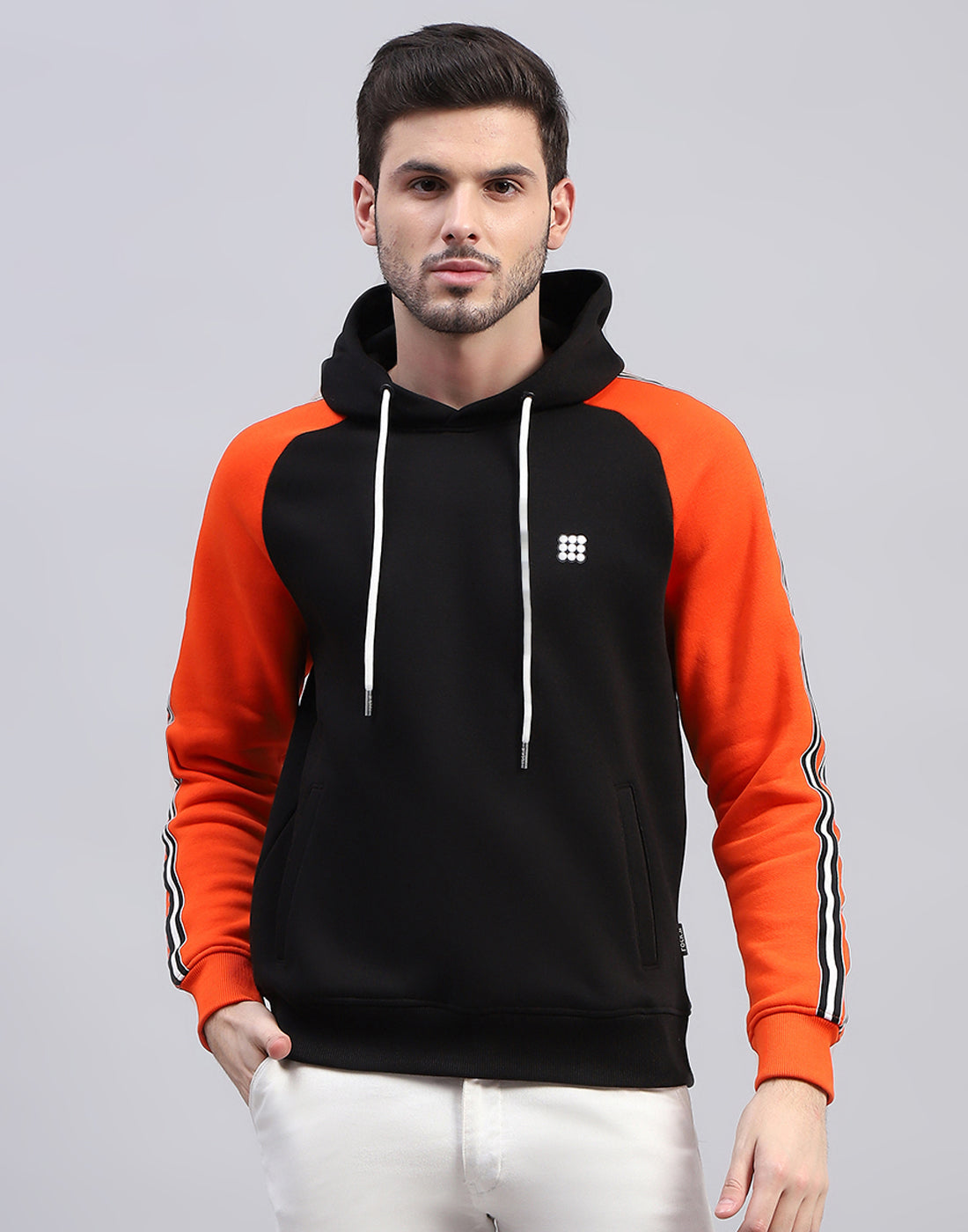 Men Black Solid Hooded Full Sleeve Sweatshirt