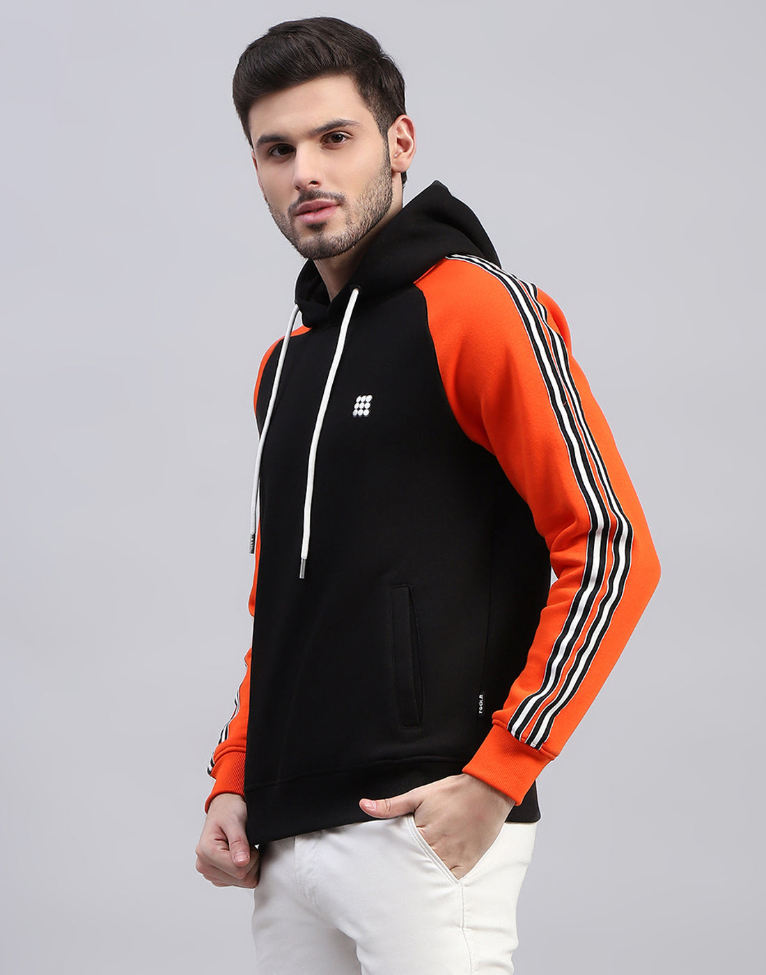 Men Black Solid Hooded Full Sleeve Sweatshirt