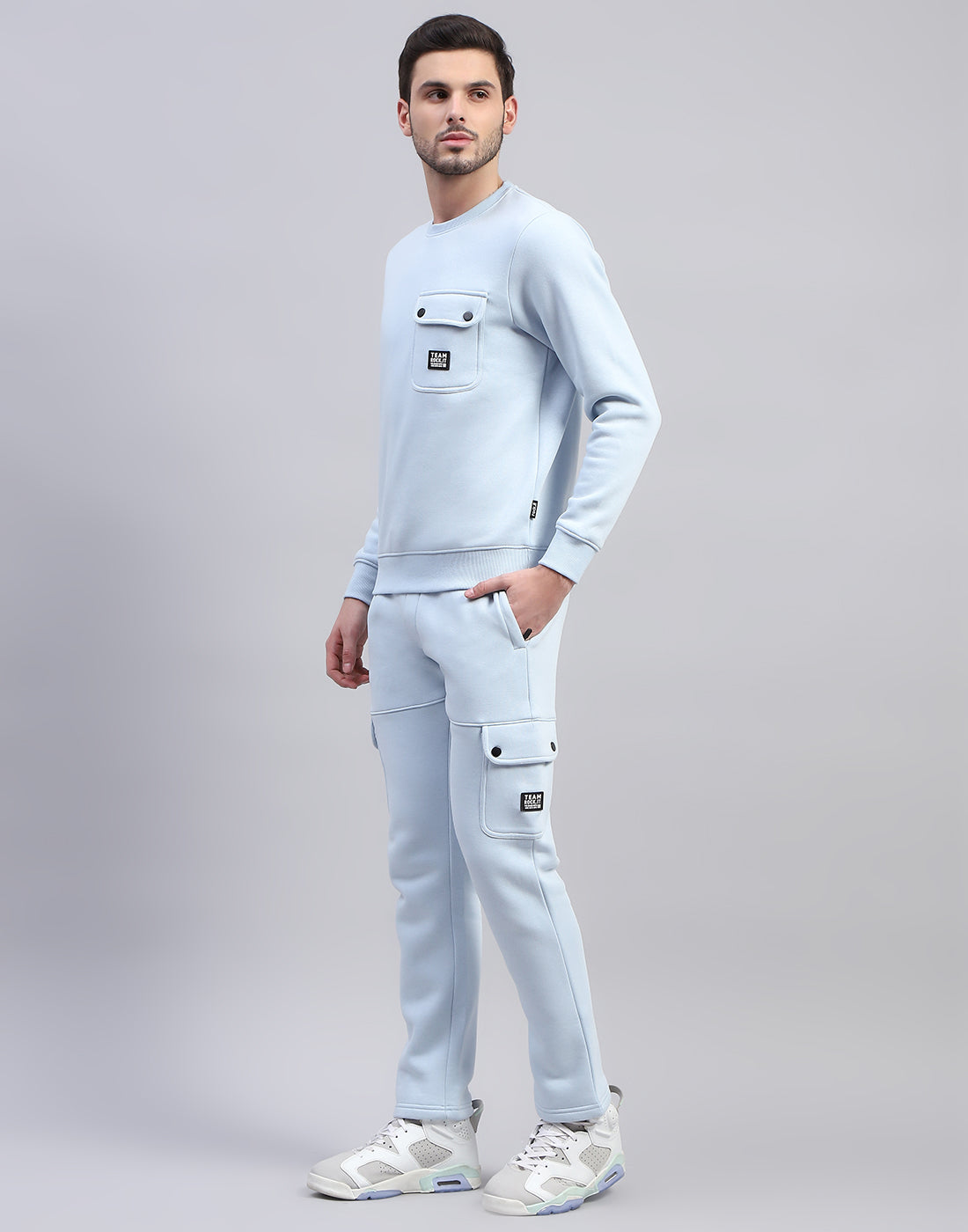 Men Blue Solid Round Neck Full Sleeve Tracksuit