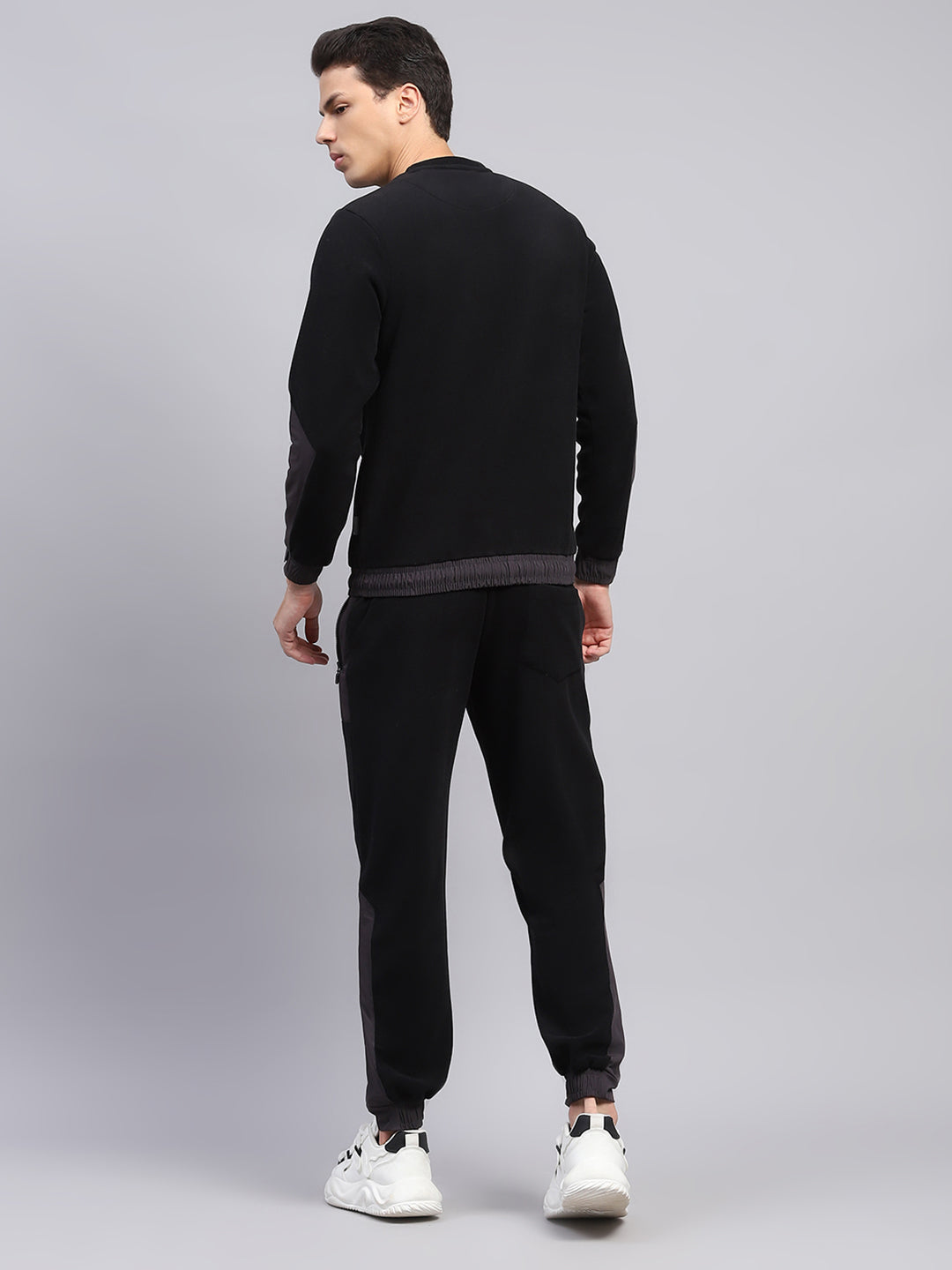 Men Black Solid Round Neck Full Sleeve Winter Tracksuit